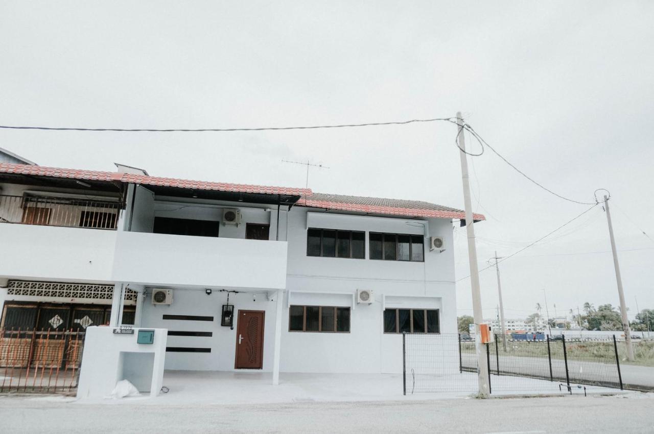 Exclusive Double Storey Homestay กวนตัน ภายนอก รูปภาพ